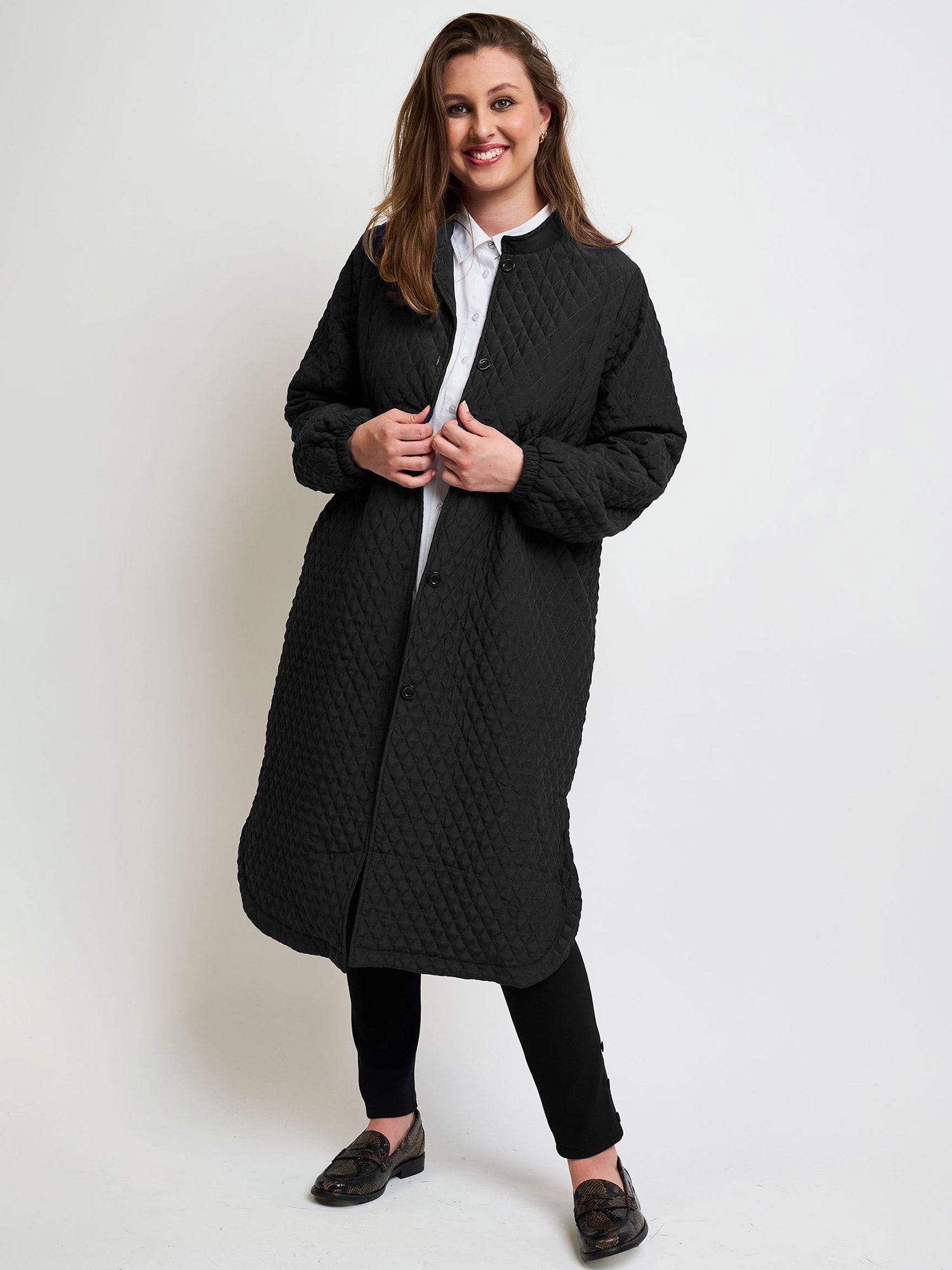 Leila - Lækker sort frakke med let vattering fra Pont Neuf