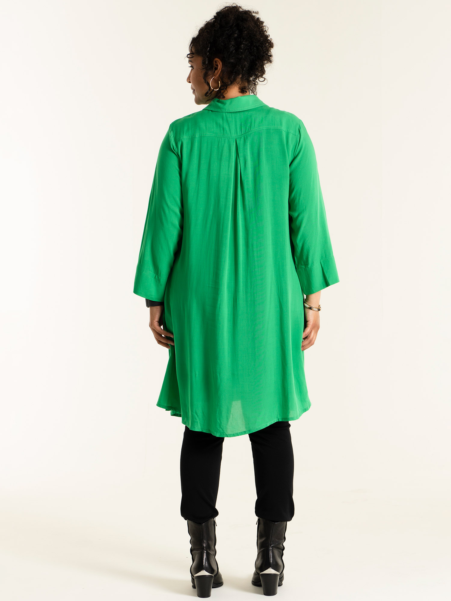 EMILIE - Grøn viskose skjorte tunika fra Studio