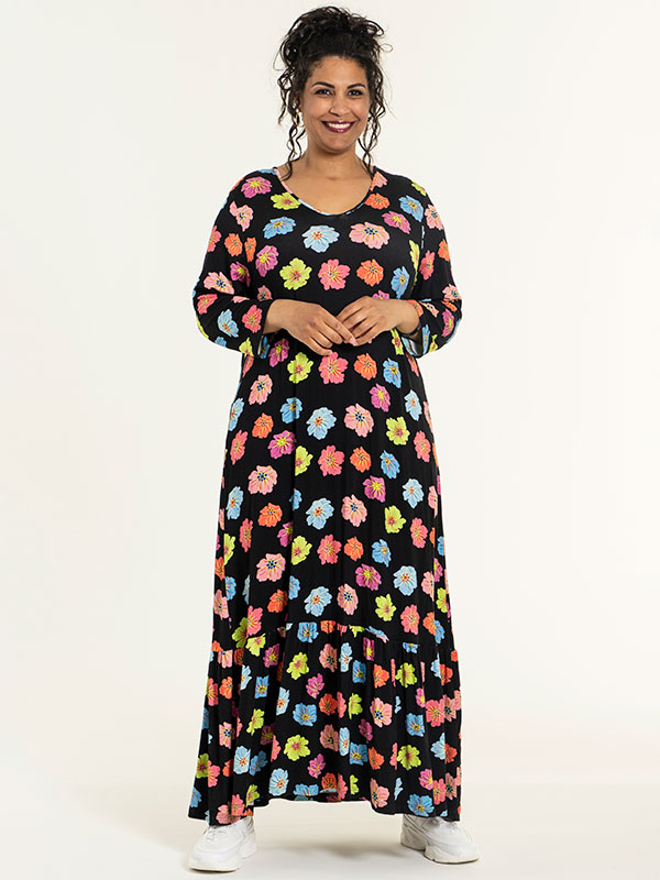 SISSI - Sort kjole i viskose jersey med blomster print fra Studio