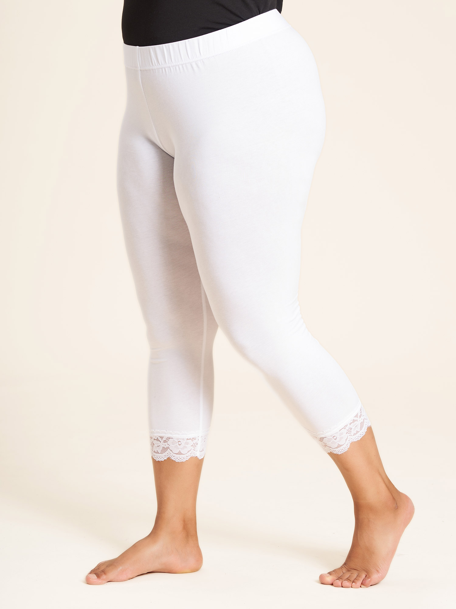 OSLO - Hvide 3/4 leggings med blondekant fra Sandgaard