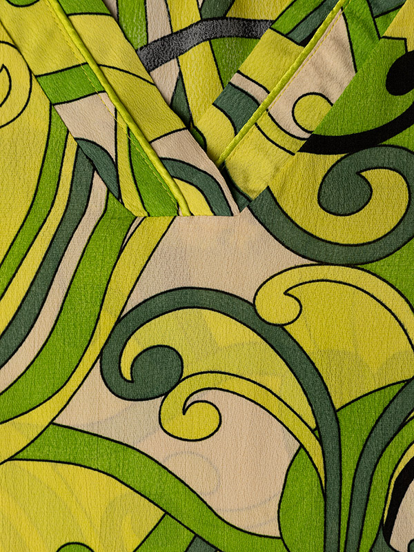 BOLETTE - Viskose kjole med retroprint i gul og grøn fra Adia