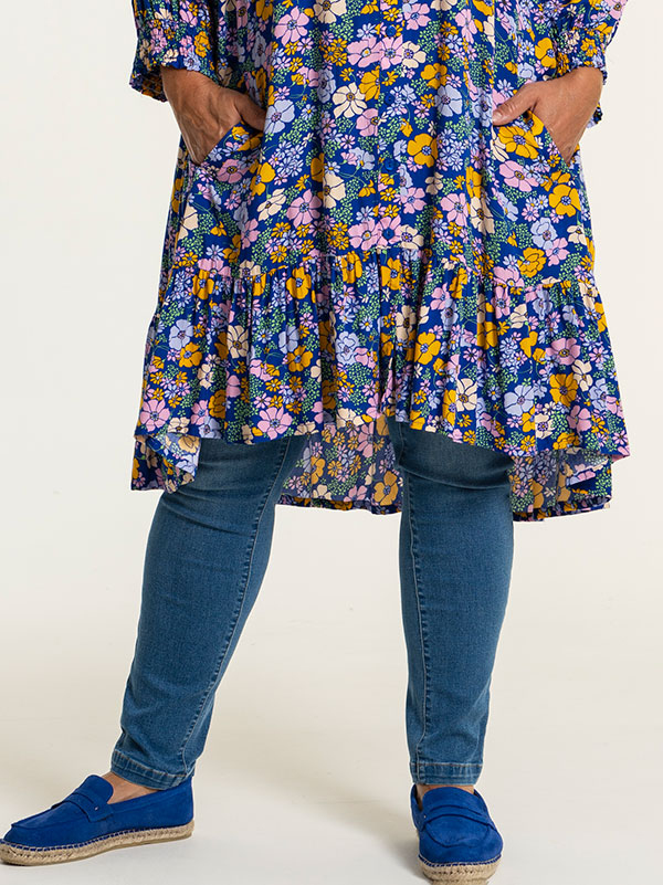 MAYA - Lyseblå denim leggings fra Gozzip
