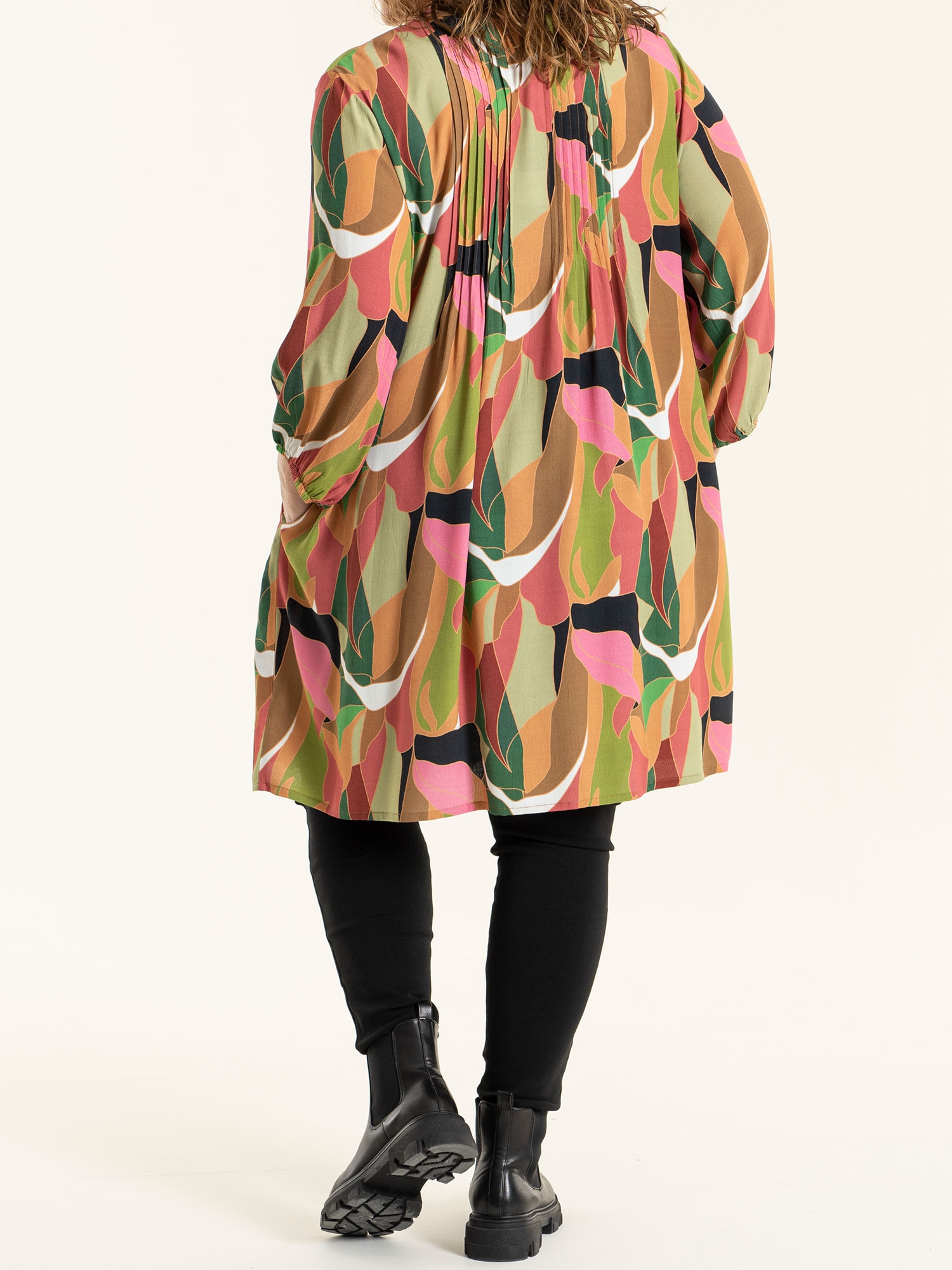 JOHANNE - Multifarvet skjorte tunika i viskose fra Gozzip