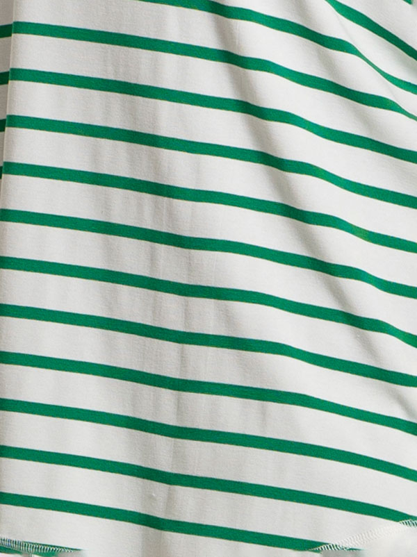 GITTE - Hvid T-shirt med grønne striber fra Gozzip