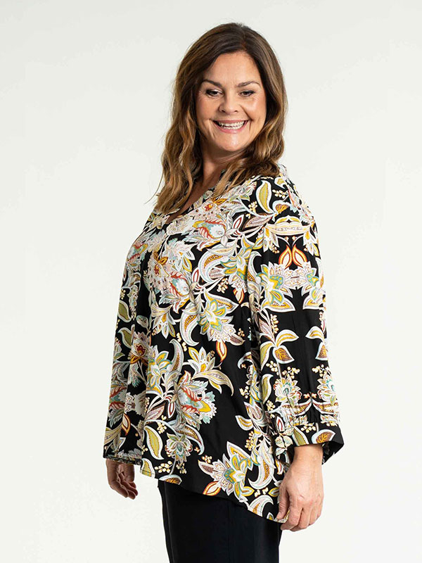 AGNA - Sort viskose bluse med print fra Gozzip