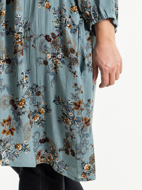ELLY - Dueblå tunika med blomster print fra Gozzip
