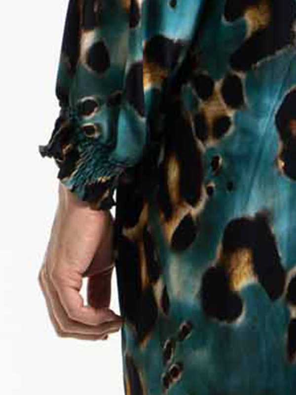 SAMIRA - Petroleumsblå tunika med leopardprint fra Gozzip
