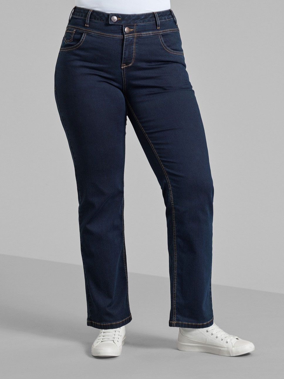 Gemma bukser i blå denim med 82 cm benlængde fra Zizzi