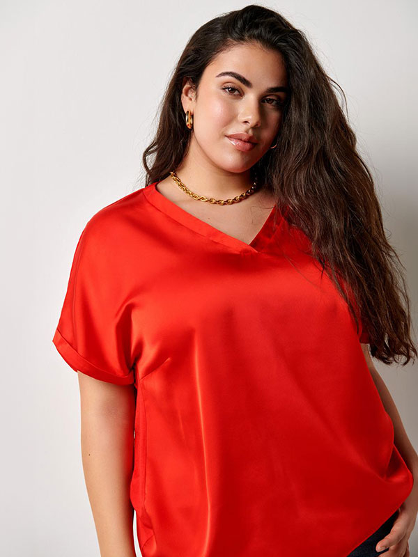 CARBRYNJA - Bluse fra Only Carmakoma
