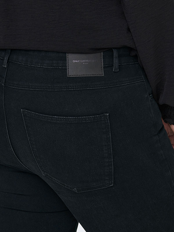 CARLUNA - Jeans fra Only Carmakoma