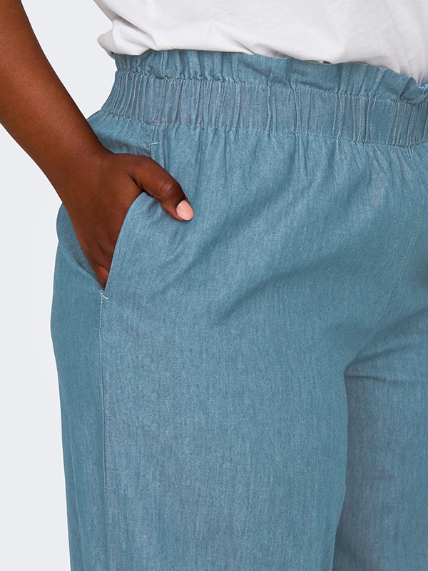 CARLY - Blå 7/8 bukser med lige ben fra Only Carmakoma