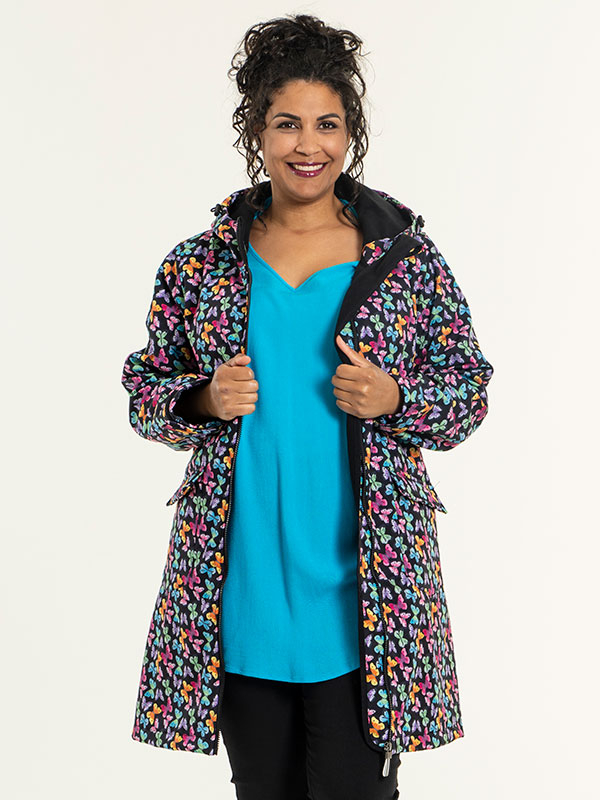 LOTTE - Sort softshell jakke med sommerfugle print fra Studio