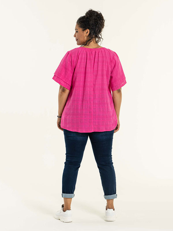 Gabriella - Pink bomulds bluse med V-hals og korte ærmer fra Studio