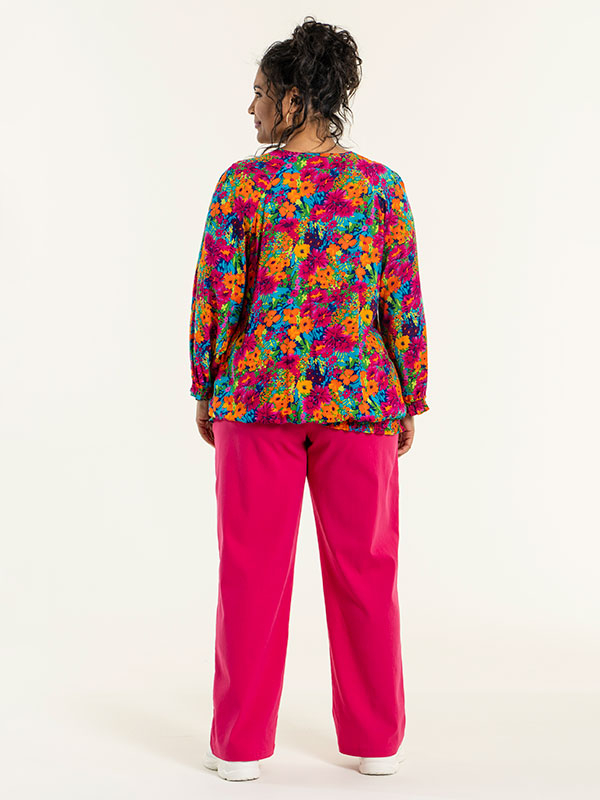 AUGUSTA - Blomstret viskose bluse med elastikkant og V-hals fra Studio