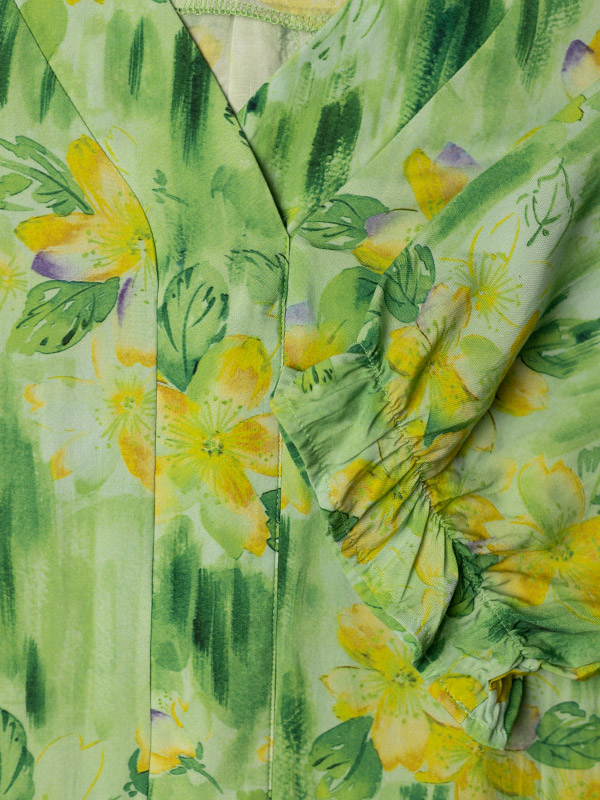 ELMA - Grøn viskose tunika med blomster print fra Studio