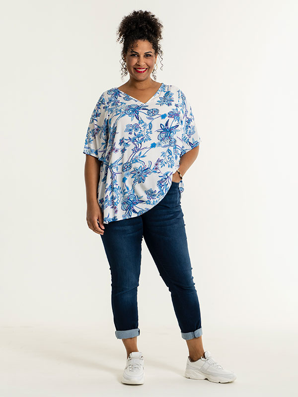 MARNA - Hvid bluse med blomsterprint fra Studio