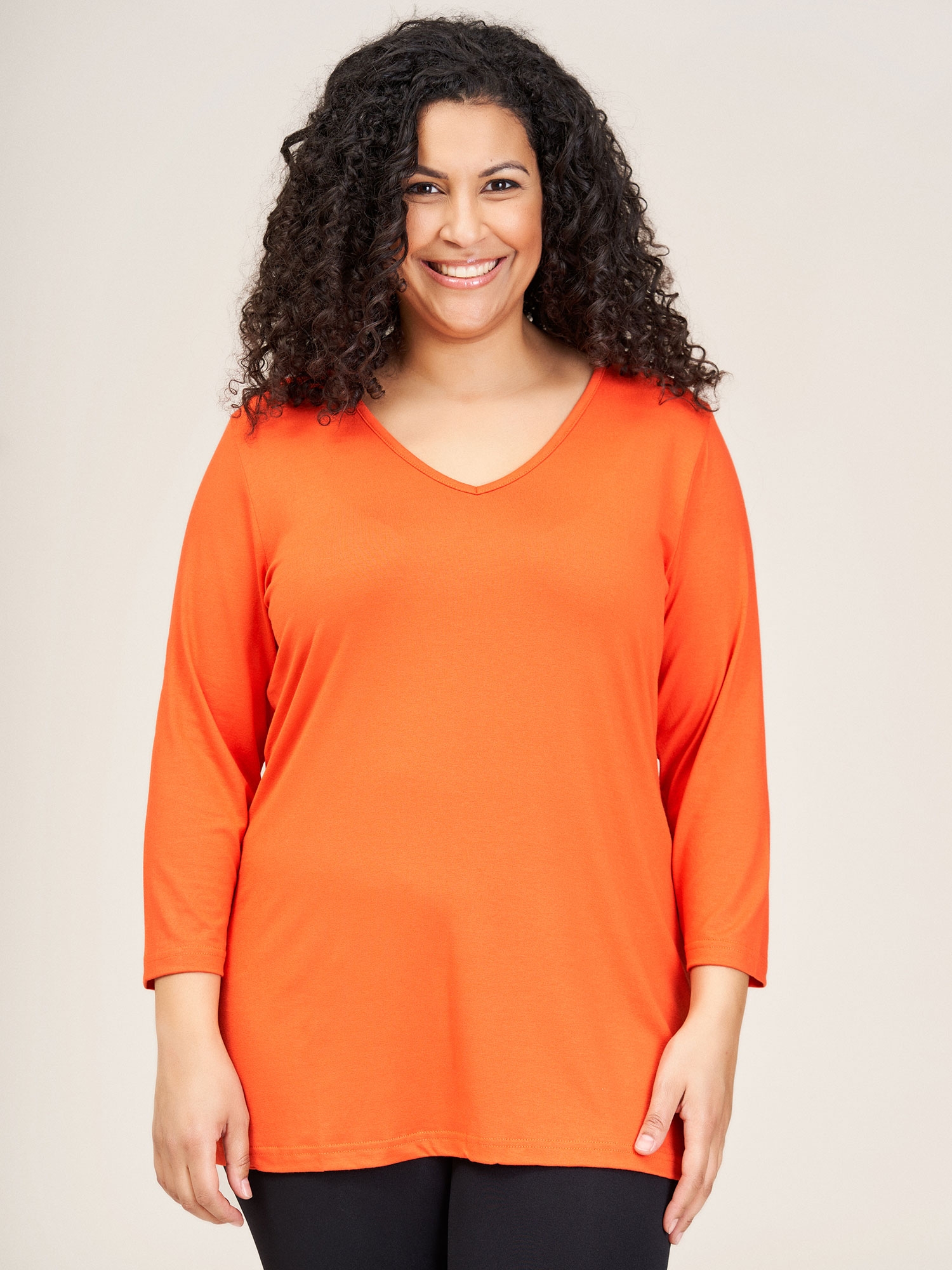 AMSTERDAM - Orange basis jersey bluse med 3/4-ærmer fra Sandgaard