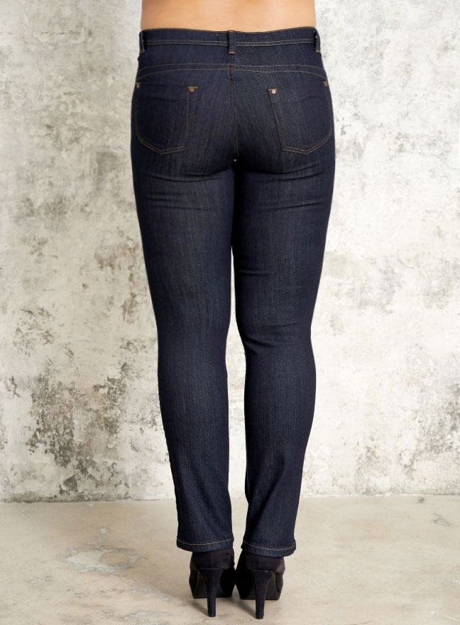 Ashley - Mørkeblå denim jeans med lang benlængde fra Studio