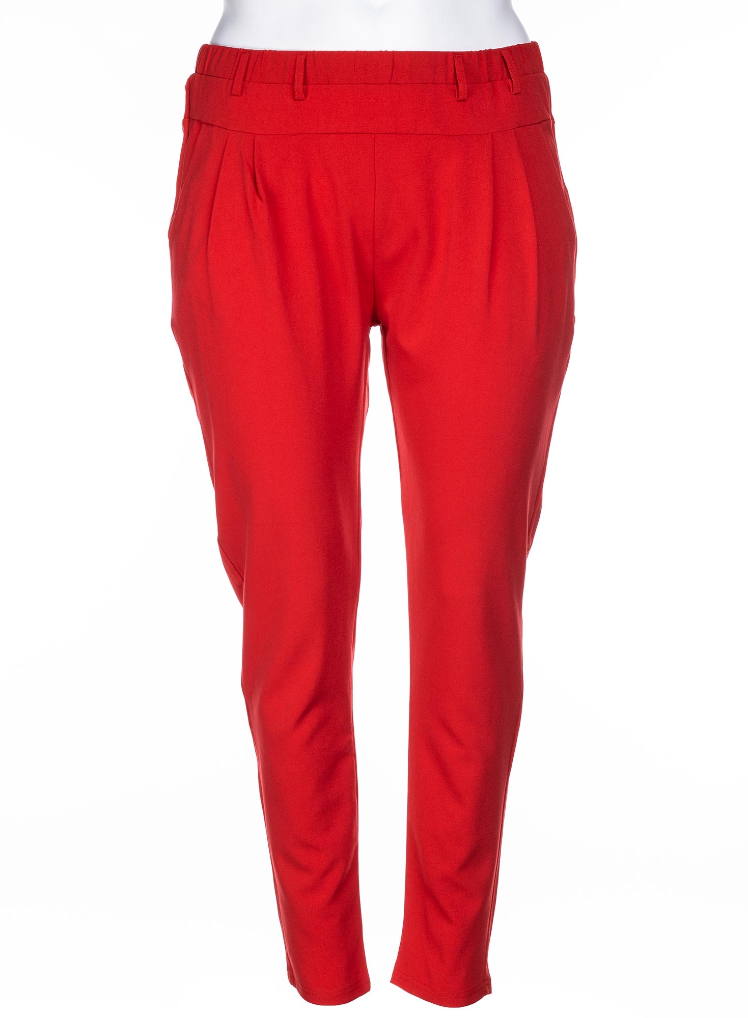 Klassiske røde bukser med rummelig facon fra Studio