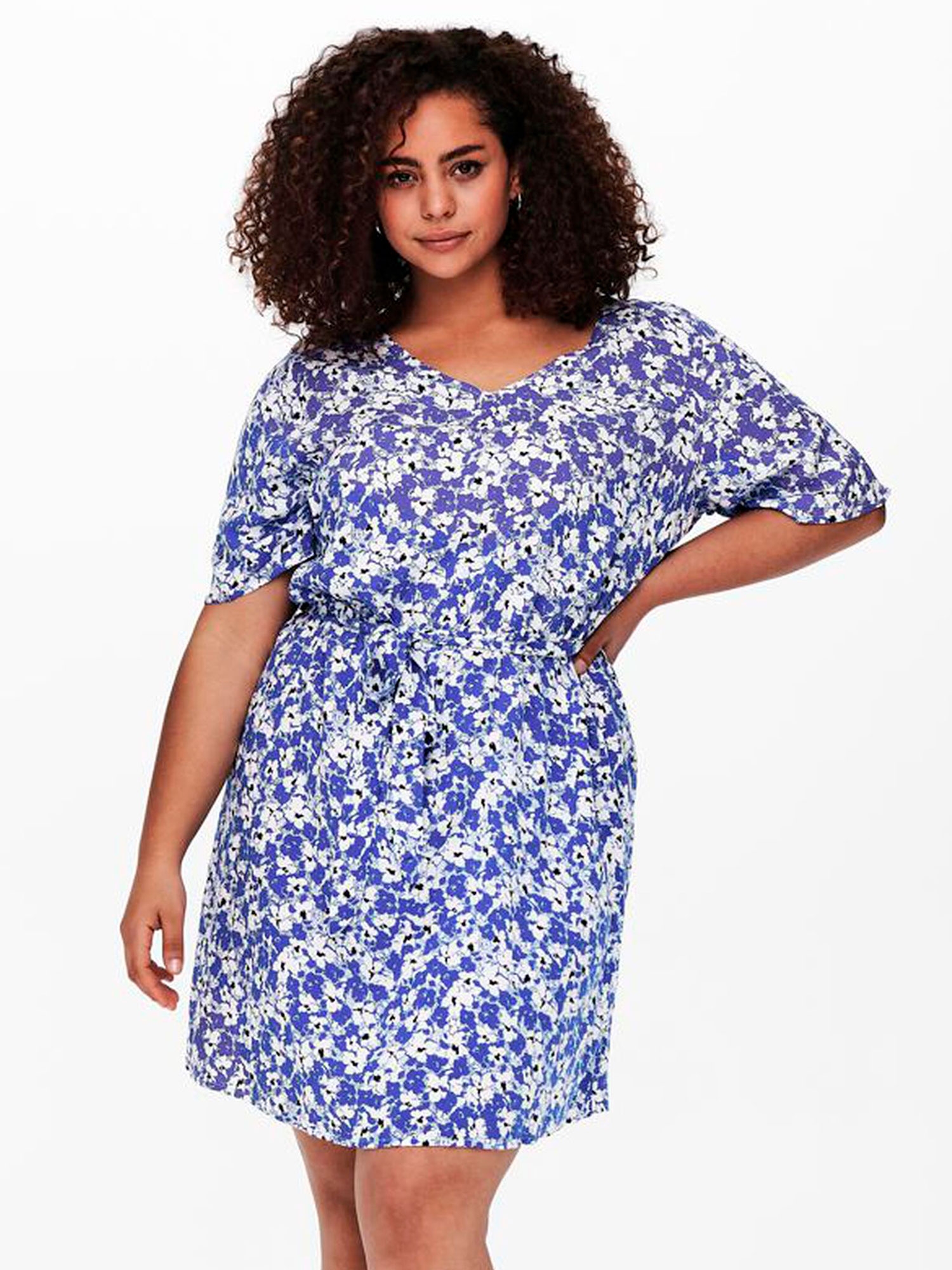 Only Carmakoma Blå med blomsterprint viskose, 42 female XXL 279.00 DKK