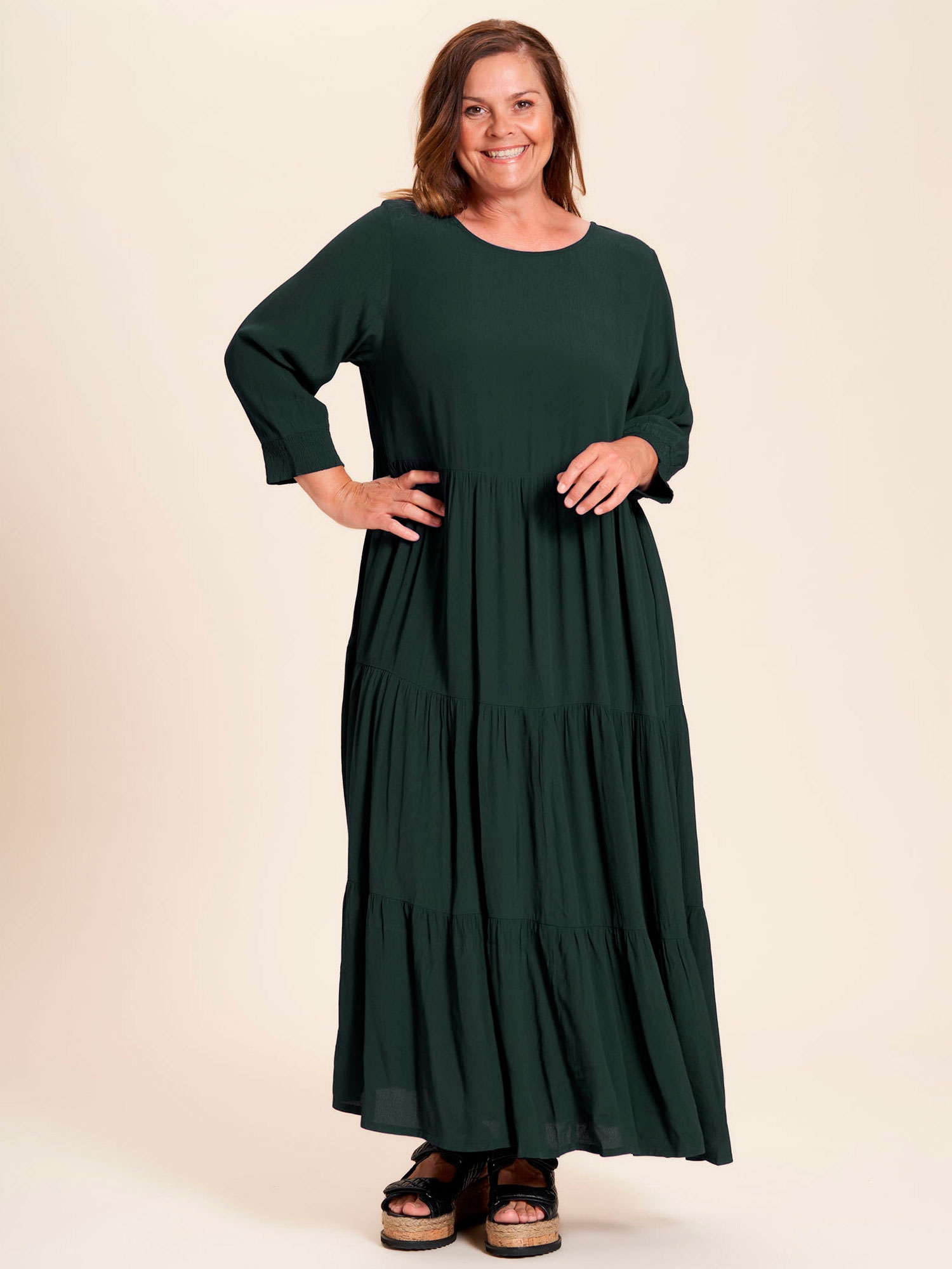 Gozzip Sussie – Lang viskose kjole i fantastisk flot flaske grøn farve, 42-44 / S