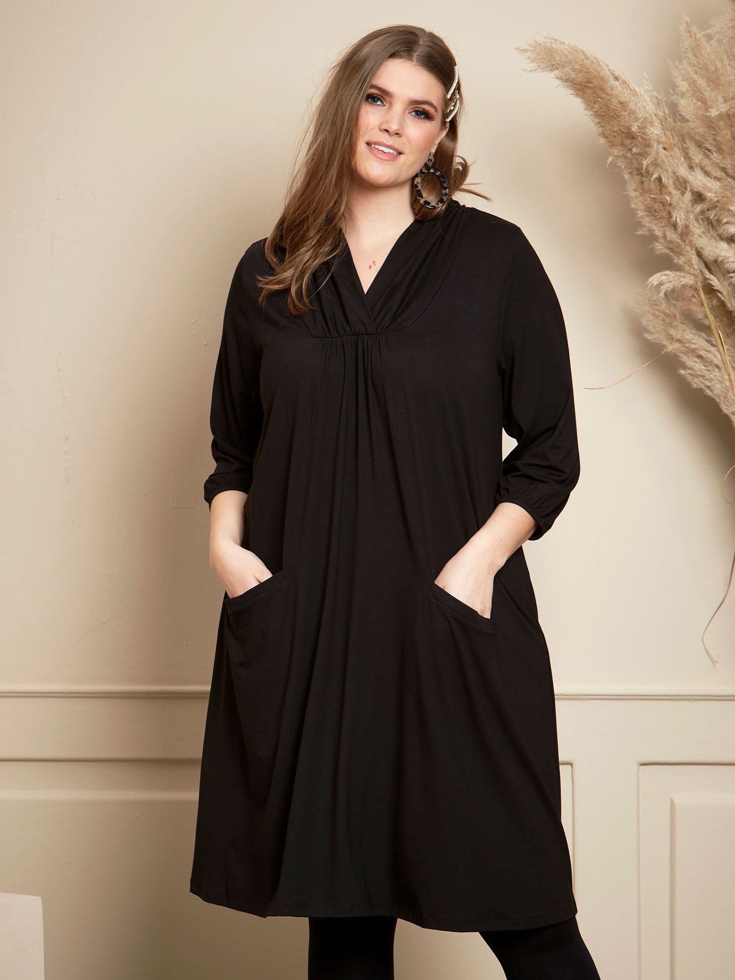 Zhenzi Flot sort jersey kjole med og lommer, 54-56 / XL 54-56 / XL ⋆ 399.00 DKK