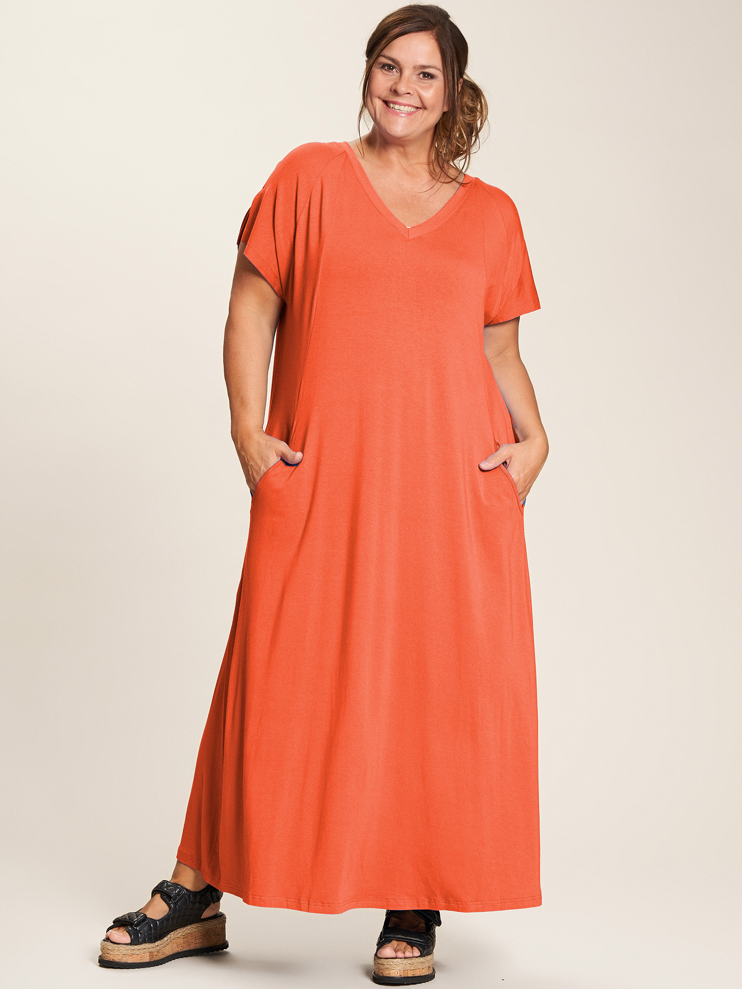 Billede af Gozzip Margit - Flot lang orange kjole i lækker viskose jersey, 54-56 / XL