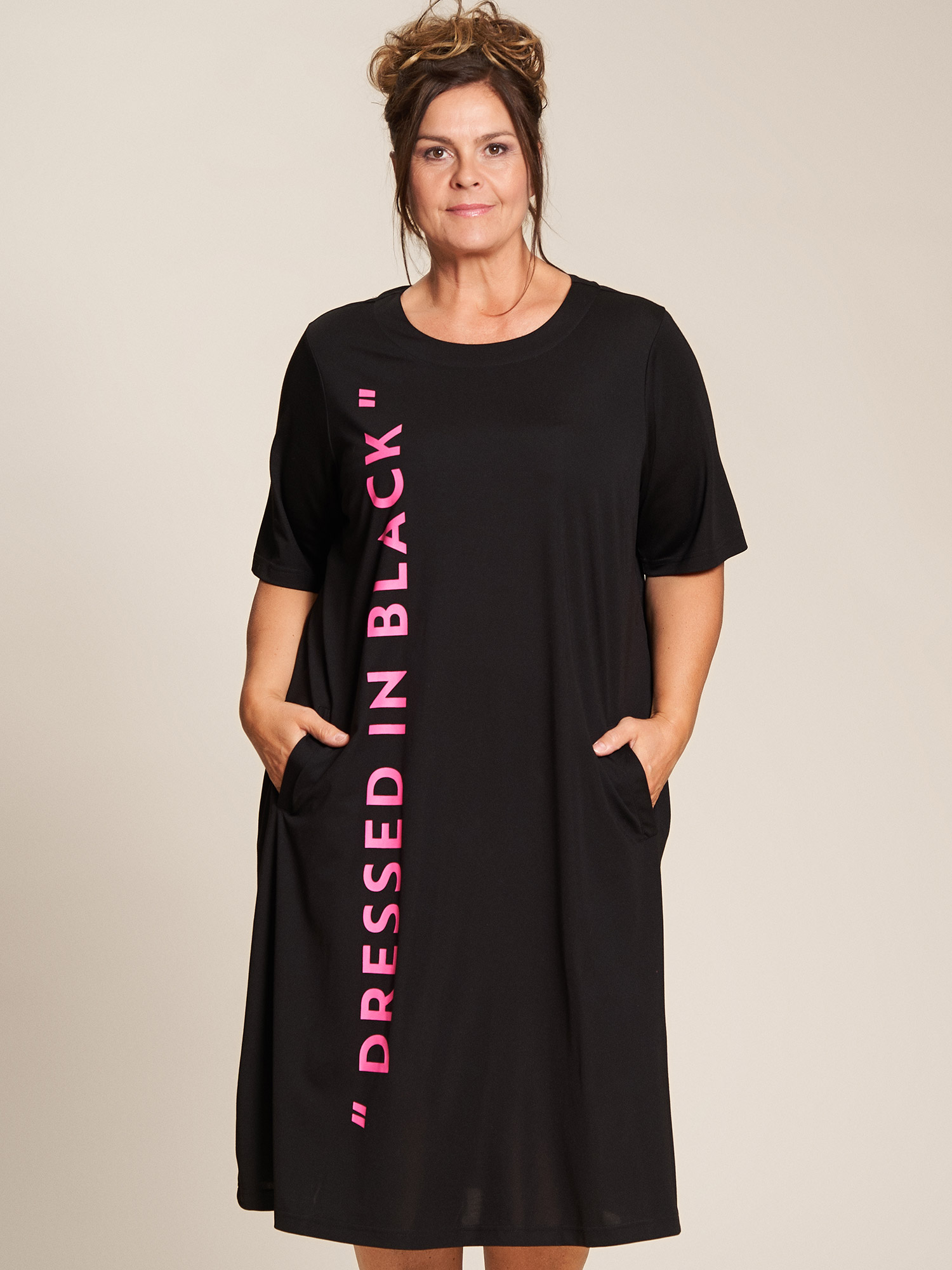 Billede af Gozzip Black Gry - Sort jersey kjole med Pink print og gode lommer, 42-44 / S