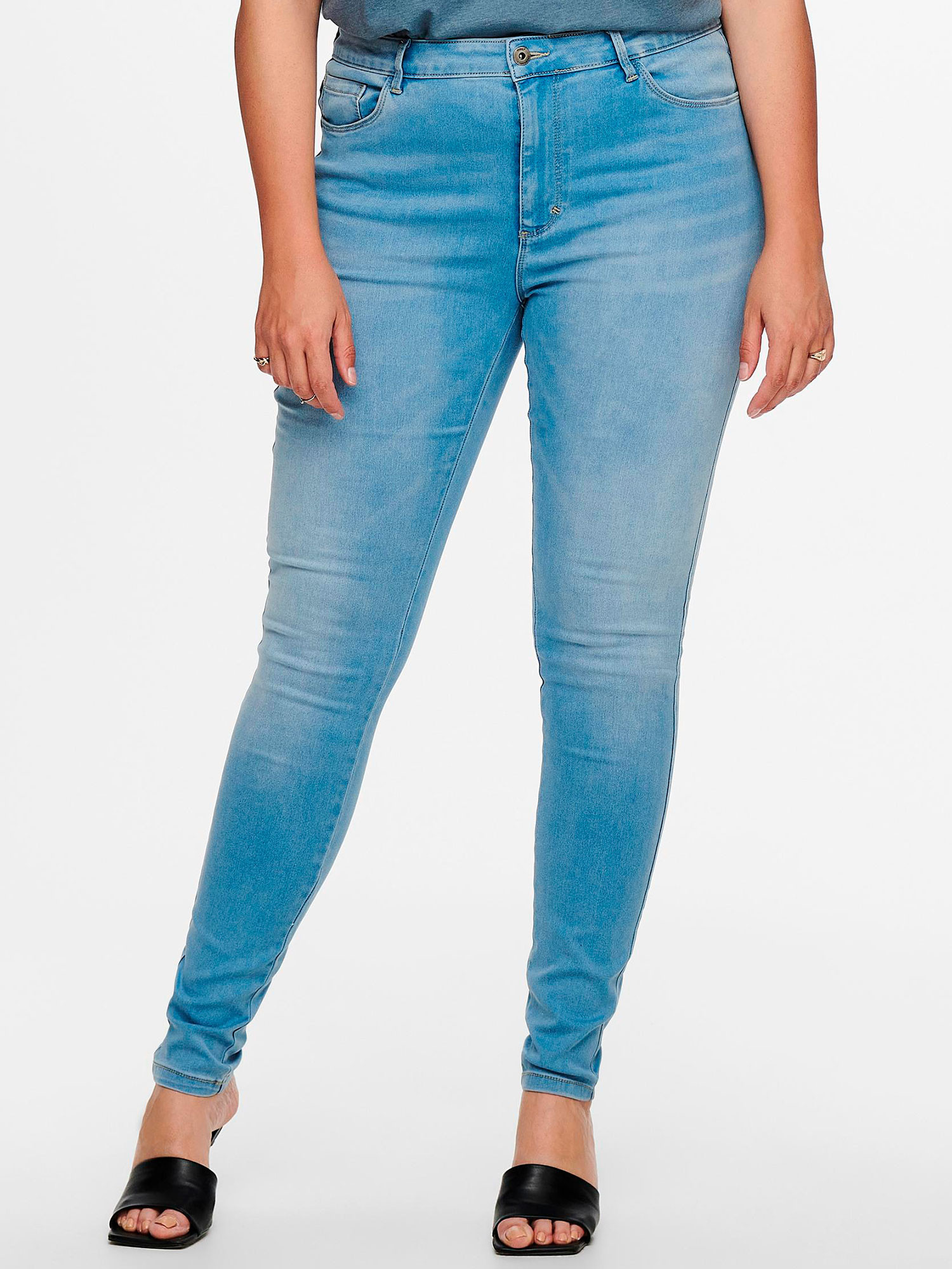 ANNA - Lyseblå jeans med høyt liv
