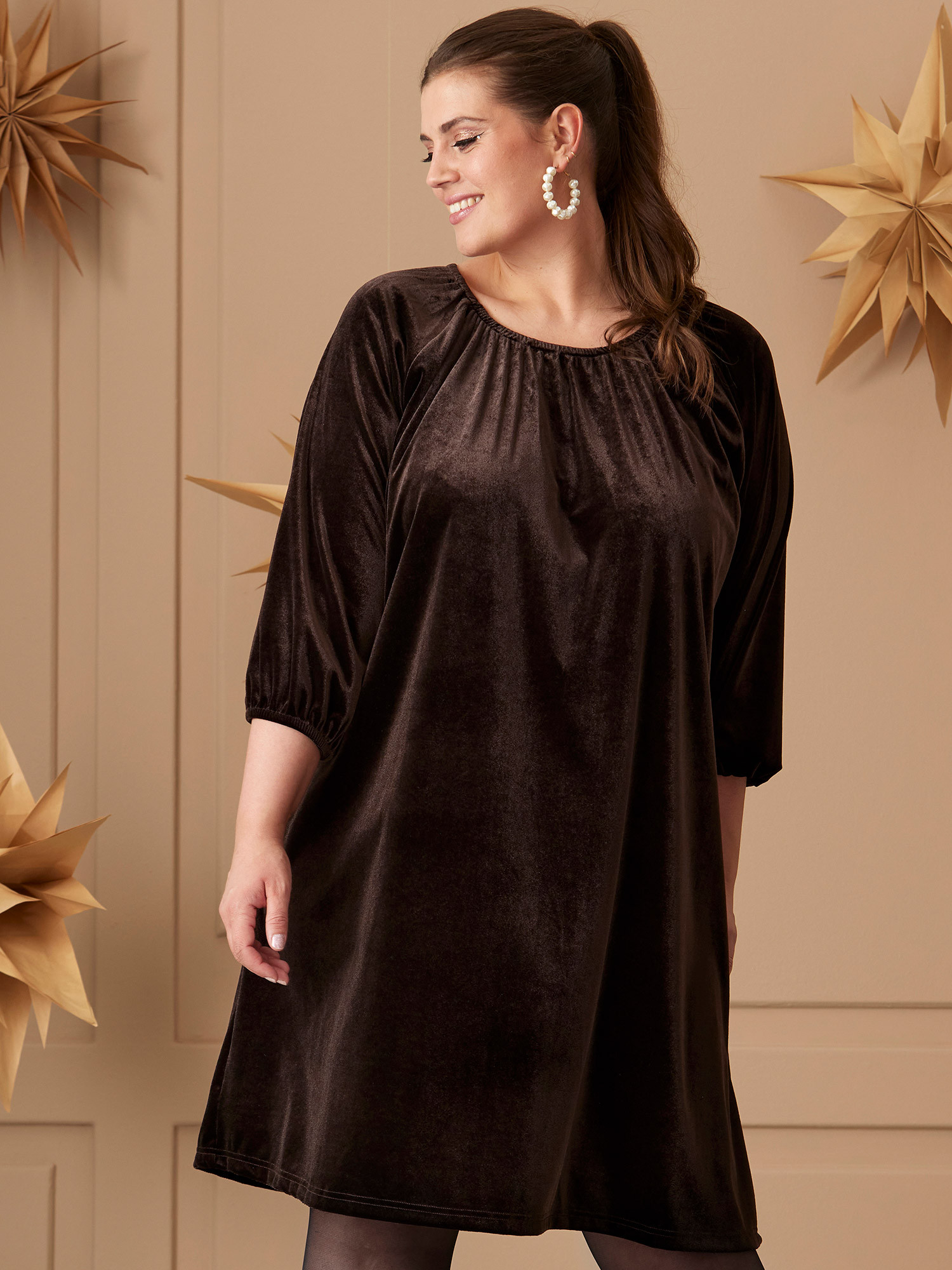 Jaylee - Vacker svart glitterklänning
