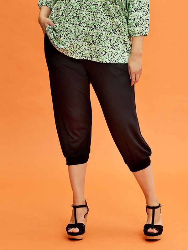 Callie - Svarte 3/4 bukser med glitter detalje ved lommerne
