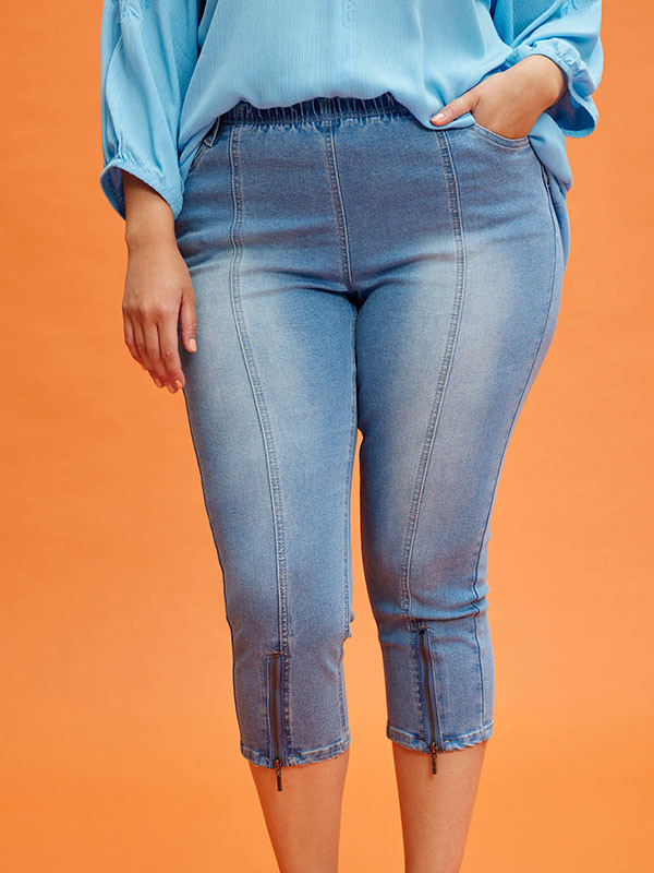 WILLY - Blå jeans capribyxor med 4 knappar
