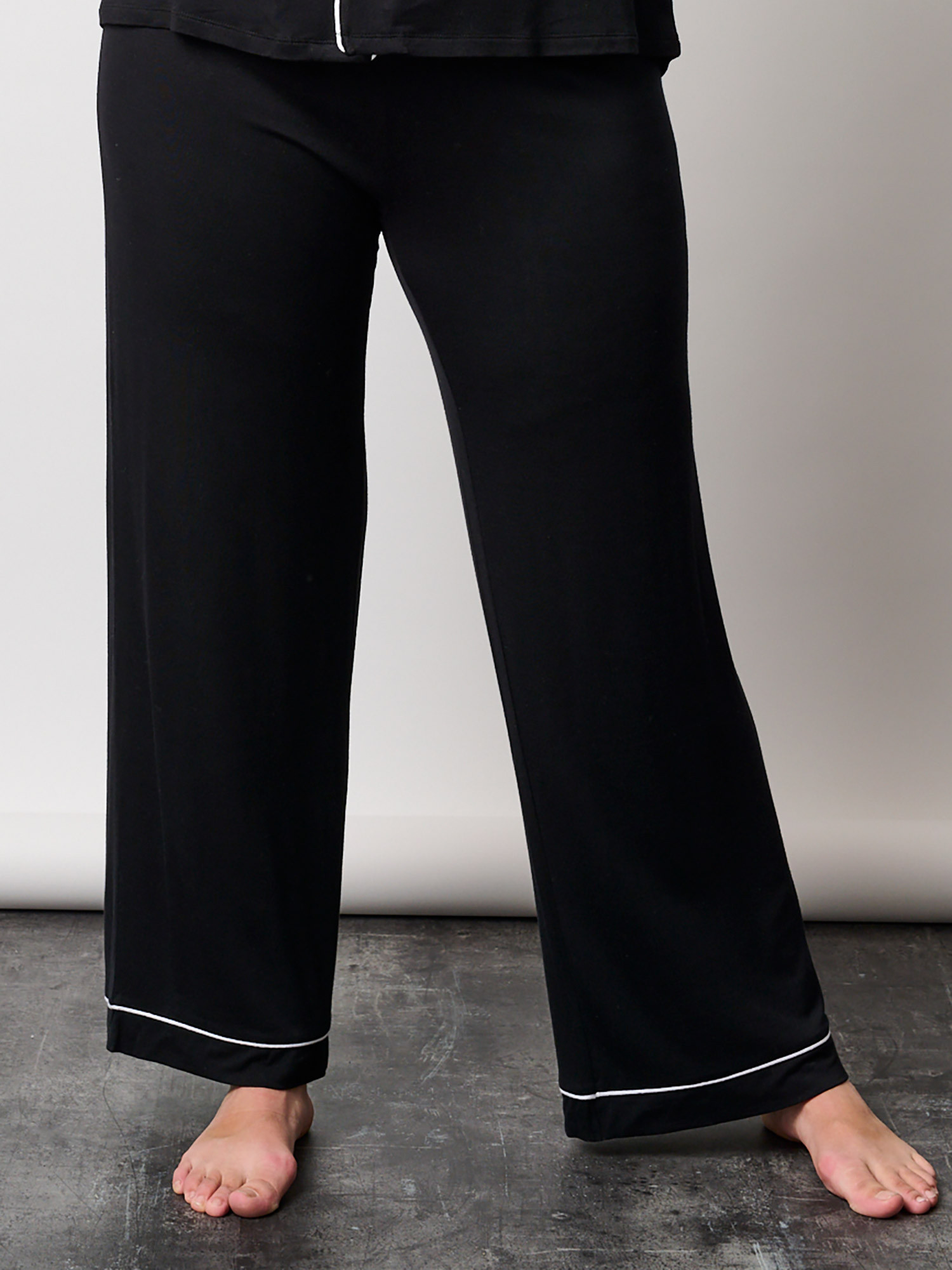 TULLE - Svarte pysjamasbukser med hvite prikker