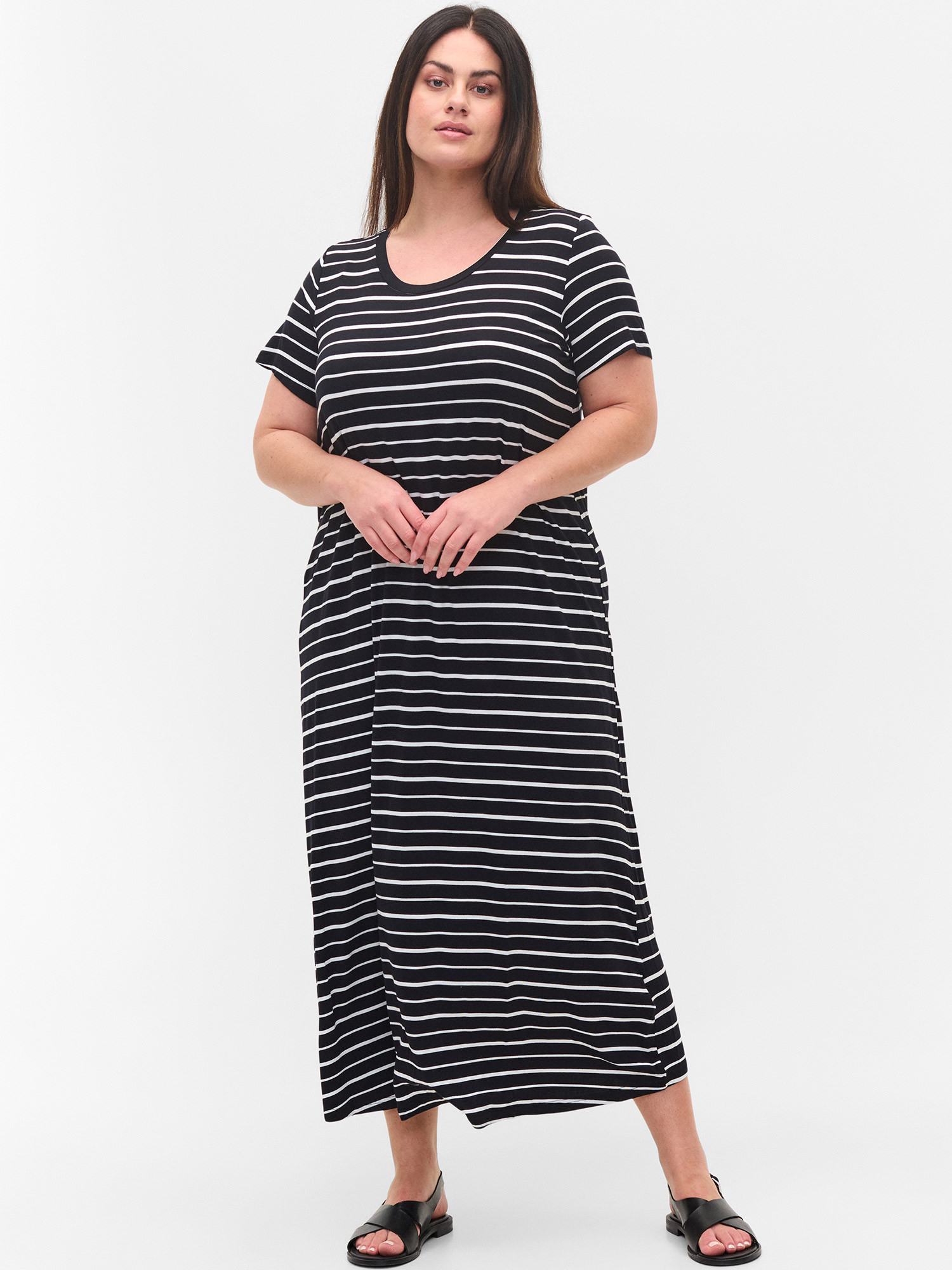 Vfreja - Lang mørkeblå kjole i viskose jersey med hvite striper