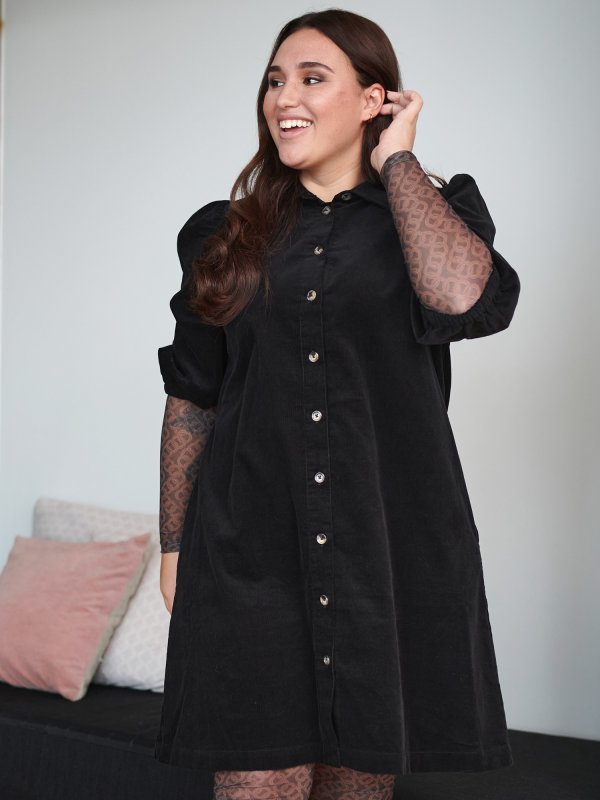 KC EVANA - Flot sort skjorte kjole i lækkert fløjl af 100% bomuld fra Kaffe Curve
