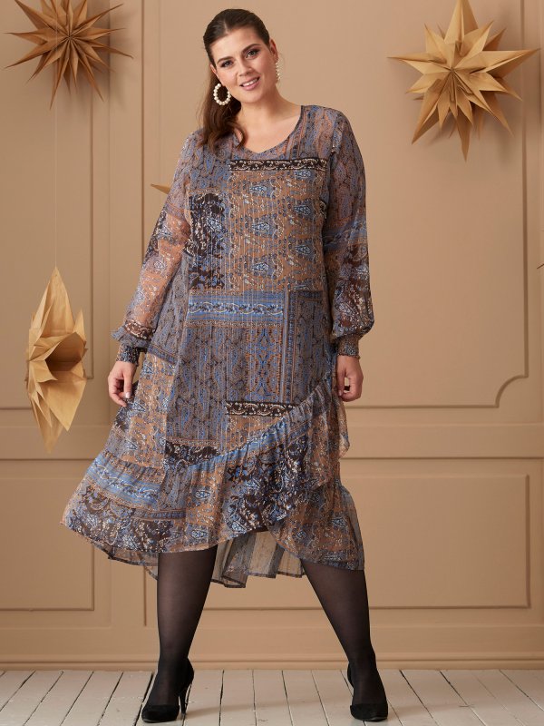 Ramona - Flot printet chiffon kjole med sølv striber og brun viskose underkjole fra Zhenzi
