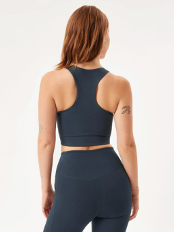 PALOMA - Plus Size Top fra Girlfriend Collective