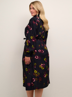 Kaffe Curve NANNI - Sort viskose skjorte kjole med blank overflade og blomster print