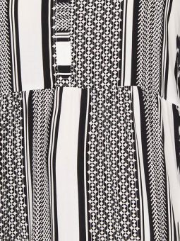Only Carmakoma MARRAKESH - Viskose kjole i sort og hvidt mønster