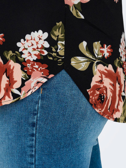 Only Carmakoma VICA - Sort bluse med blomster print