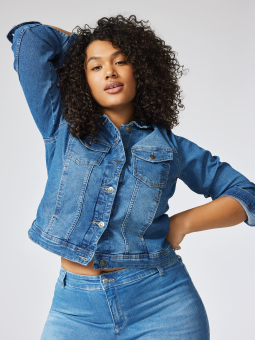 WESPA - Plus Size Jakke fra Only Carmakoma