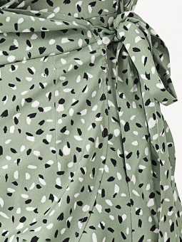 Only Carmakoma LIVIA - Grøn slå-om kjole med sort og hvidt print