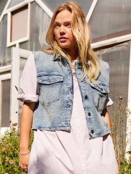 Only Carmakoma Carrex - Kort blå denim vest
