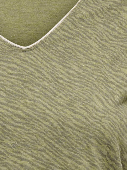 Only Carmakoma NILA - Grøn T-shirt med guldfarvede detaljer