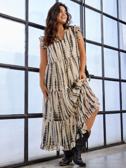 Only Carmakoma TINNA - Lang chiffon kjole med batik print