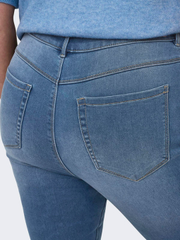AUGUSTA - Plus Size Jeans fra Only Carmakoma