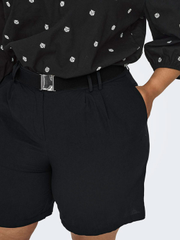 CARCAROLYN - Plus Size Shorts fra Only Carmakoma