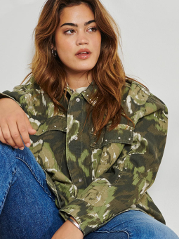 CARCAVA - Plus Size Jakke fra Only Carmakoma