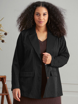 KIYA - Sort blazer med tynde hvide striber