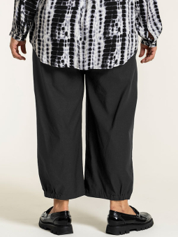 CLARA - Plus Size Bukser fra Gozzip